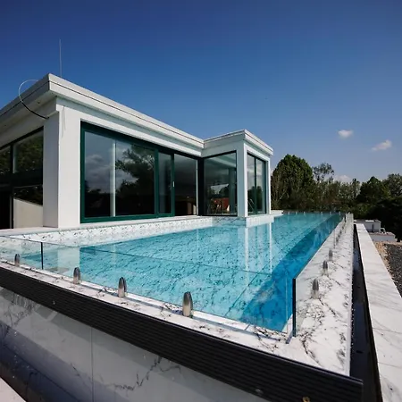Bauhaus Wellness Fsz. 1 *