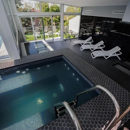 Bauhaus Wellness Fsz. 1 Appartamento Siófok