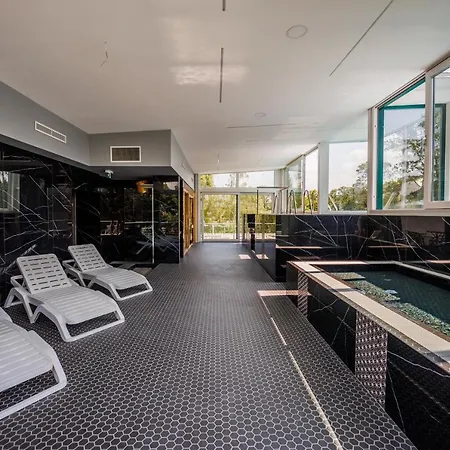 Bauhaus Wellness Fsz. 1 * Siófok