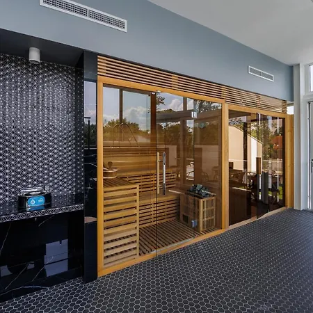 Bauhaus Wellness Fsz. 1 Siófok