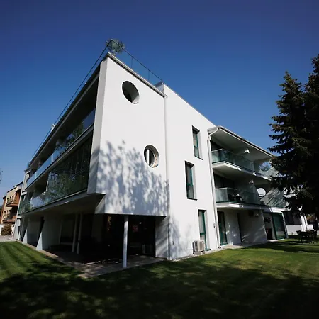 Bauhaus Wellness Fsz. 1